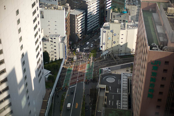2 persone chì cumincianu à riunite Inside Tokyo: una vista di un fotografu Bloggers d'ospiti Condivisione di foto è ispirazione