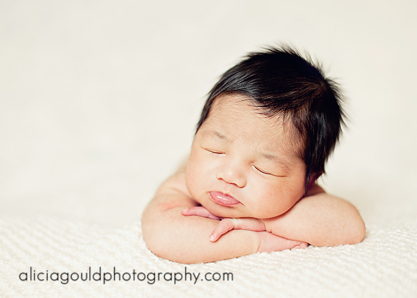 5009637061_4e26b0b82f_o Así que reservaste una sesión de fotografía para recién nacidos. ¿Ahora que? Bloggers invitados Consejos de fotografía