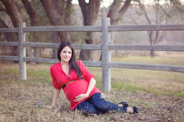 BH6A7659-600x4001 What to Wear Guide For A Maternity Photo Session Guest Bloggers Photography Tips 