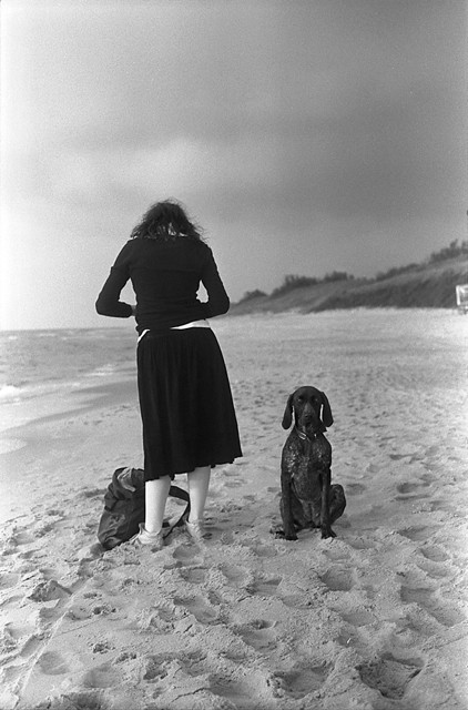 a-girl-and-a-dog Henri Cartier-Bresson mistakenly credited for "A girl and a dog" photo Exposure a-girl-and-a-dog Henri Cartier-Bresson mistakenly credited for "A girl and a dog" photo Exposure