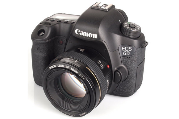 Specifoj pri Canon EOS 6D Mark II