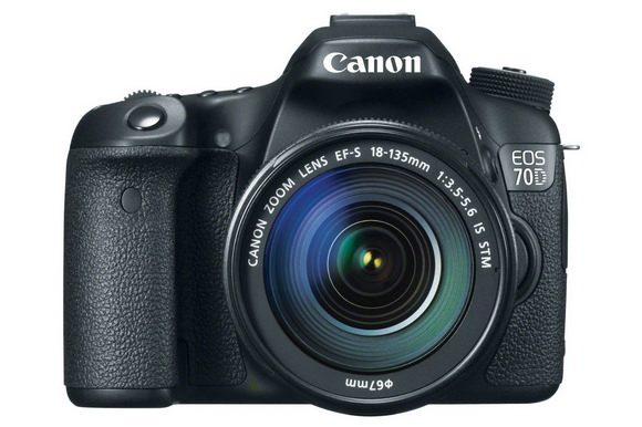 Pohľad spredu na fotoaparát Canon EOS 70D