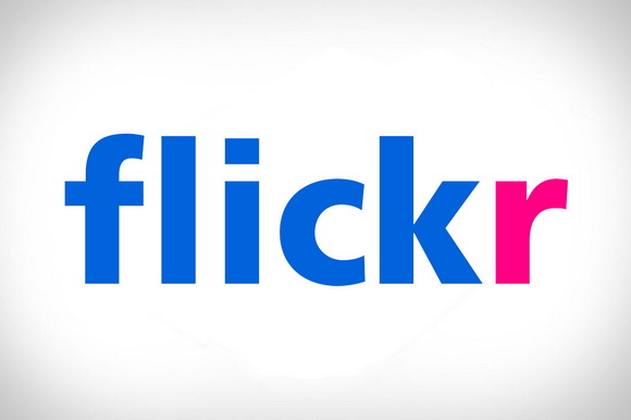 Flickr bug changed privacy settings from private to public