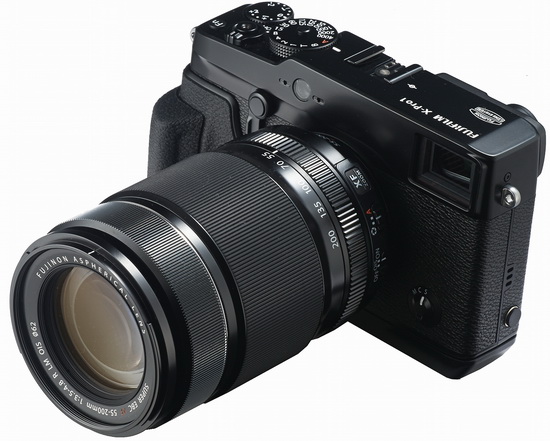 fujifilm-xf-55-200mm-lens-x-pro1-camera Fujifilm XF 55-200mm telephoto zoom lens ufficialmente annunziatu News and Reviews