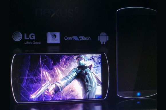 Delwedd Google Nexus 5 wedi'i gollwng ar-lein