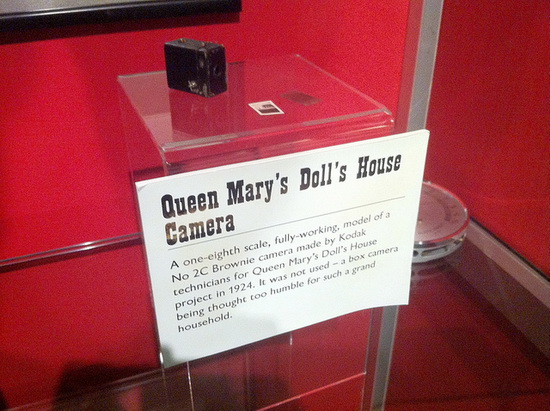 kodak-brownie-queen-mary Working 1/8 scale Kodak Brownie was created for Queen Mary News and Reviews  