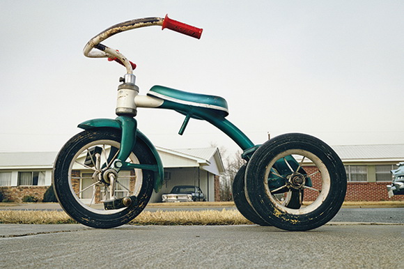 Judge has dismissed lawsuit against photographer for selling a digital print version of the Memphis Tricycle photo