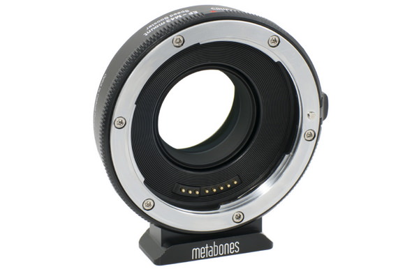 ເລນ Metabones Canon EF ເຖິງ Micro ສີ່ສ່ວນສາມ