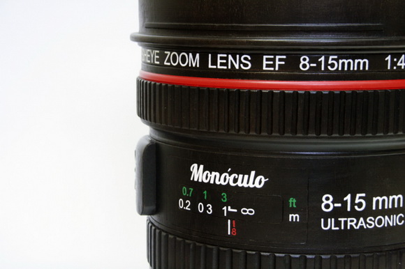 Mónoculo taburetea Canon 8-15mm fisheye lentea