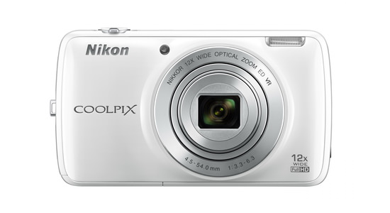 абвешчаны кампактны фотаапарат Nikon Coolpix S810c з пярэдняй панэллю Nikon Coolpix S810c Навіны і агляды