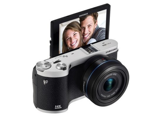 nx300m-black Samsung NX300M gets 180-degree tilting touchscreen support News and Reviews  
