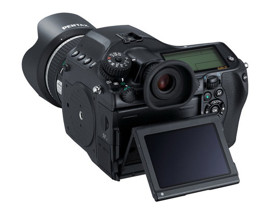 pentax-645z-back Pentax 645Z medium format camera officially unveiled News and Reviews  