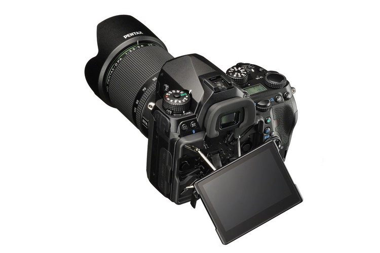 Ricoh News and Reviews представила полнокадровую зеркальную камеру pentax-k-1-back Pentax K-1
