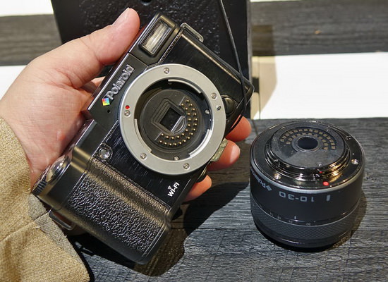 polaroid-im1030w Polaroid iM1030W מצלמה ללא מראה נצפתה ב- CES 2014 חדשות וביקורות