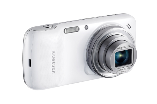 samsung-galaxy-s4-zoom-back-ksenon-salama Samsung Galaxy S4 Zoom julkisti 10x optisella zoom-objektiivilla Uutiset ja arvostelut