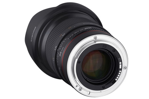 Samyang 35mm f/1.4 lens with electronic contacts