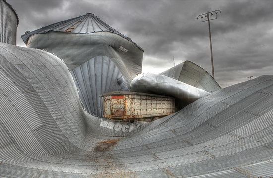 smithsonian-photo-contest-2012-tornado-aftermath Smithsonian Photo Contest 2012 finalists announced News and Reviews  