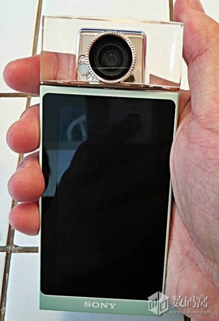 sony-dsc-kw1-back Sony KW1 photos reveal a camera shaped like a perfume bottle Rumors  