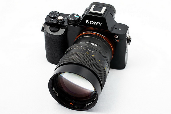 Sony E-mount full frame camera