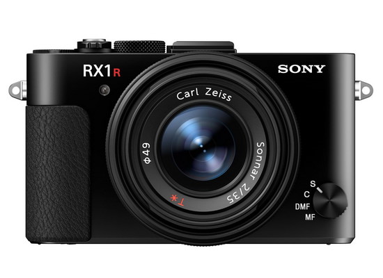 sony-rx1r-ii-front Sony RX1R II unveiled with 42.4MP sensor and built-in EVF News and Reviews  