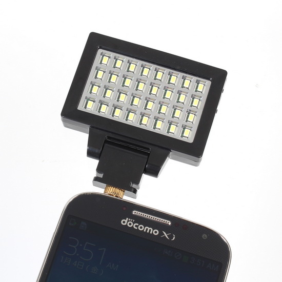 thanko-led-smartphone-flash Το Thanko λανσάρει 32 LED Smartphone Flash για να φωτίσει τη σκηνή Νέα και κριτικές