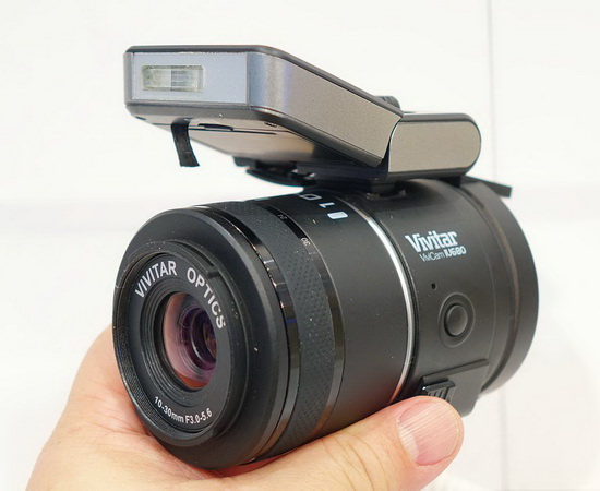 vivitar-vivicam-iu680-flash Vivitar ViviCam IU680 Smart-Lens-Modul auf der CES 2014 News and Reviews vorgestellt