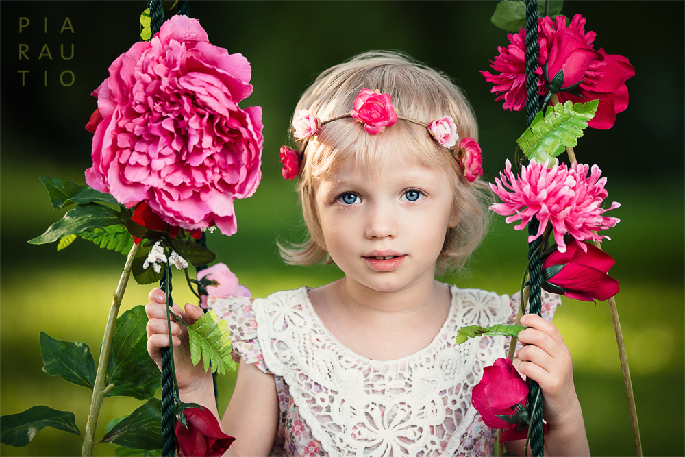 Floral_Swing_after Wzbogacona kolorowa popowa kwiatowa huśtawka z akcjami MCP Photoshop